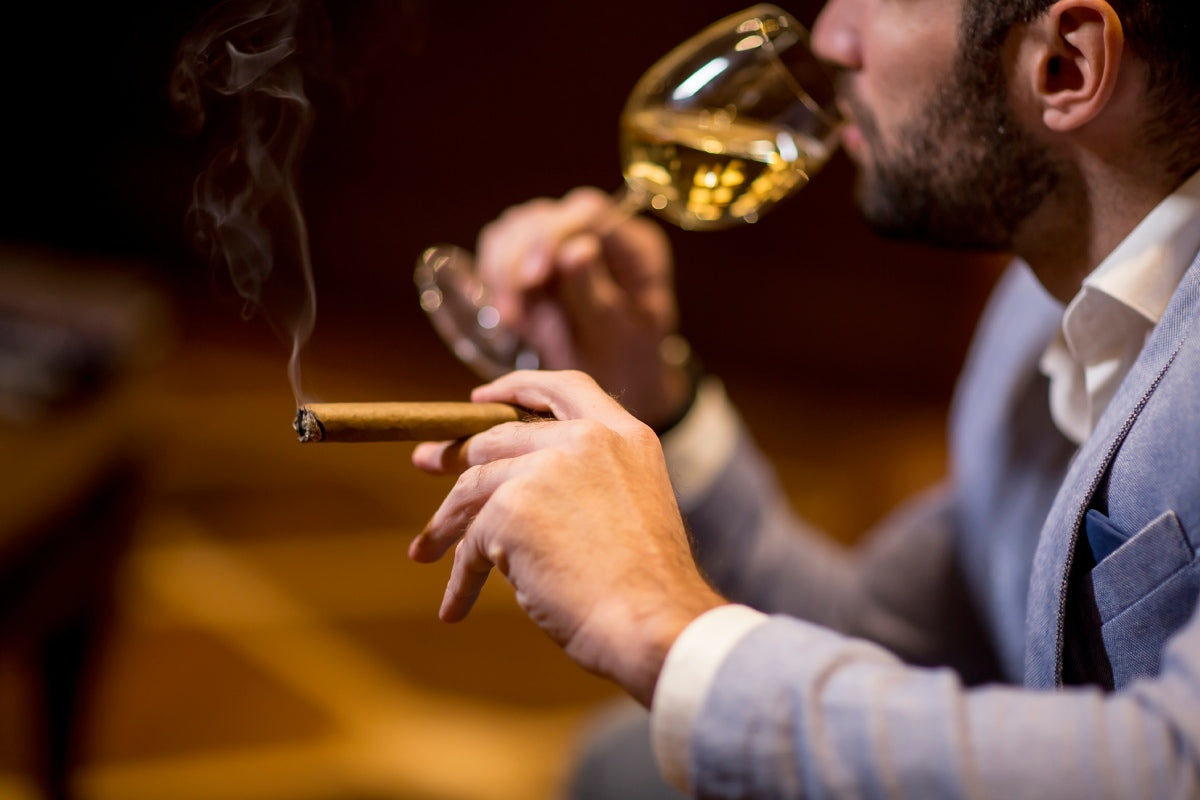 Smoke Hound Cigars Monthly Newsletter